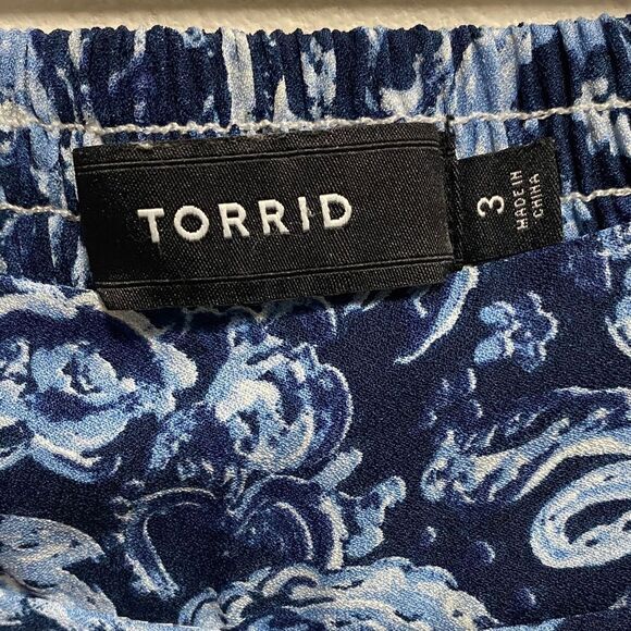 Torrid Navy Pink Paisley Pull-On Flowy Shorts Size 3X - Picture 2 of 12